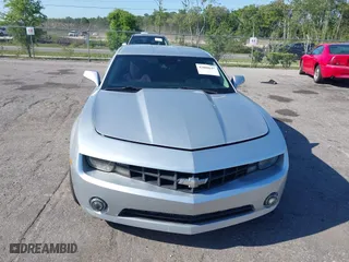 2011 Chevrolet Camaro 1LT with VIN 2G1FB1ED8B9133774, listed as a IAAI auction lot 42008647 with 208,918 mi miles. Bid and sale history available at carsss.com. Image 6.