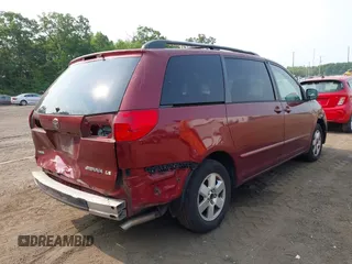 2008 Toyota Sienna CE z VIN 5TDZK23C48S101828, wystawiony jako IAAI lot #42425037 z przebiegiem 181 475 mil mil oraz . Historia ofert i sprzedaży dostępna na DreamBid. Obrazek 4.