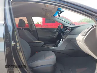 2013 Hyundai Sonata GLS z VIN 5NPEB4ACXDH505875, wystawiony jako IAAI lot #42409704 z przebiegiem 138 361 mil mil oraz . Historia ofert i sprzedaży dostępna na DreamBid. Obrazek 5.