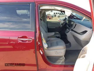 2018 Toyota Sienna XLE Auto Access Seat z VIN 5TDYZ3DC1JS909295, wystawiony jako IAAI lot #42482553 z przebiegiem 132 420 mil mil oraz . Historia ofert i sprzedaży dostępna na DreamBid. Obrazek 5.