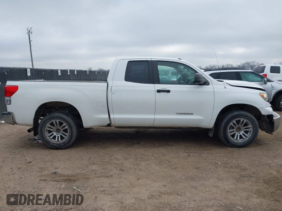 2013 Toyota Tundra z VIN 5TFRM5F16DX053095, wystawiony jako IAAI lot #41481305 z przebiegiem 226 696 mil mil oraz . Historia ofert i sprzedaży dostępna na DreamBid. Obrazek 13.