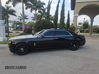 2012 Rolls-Royce Ghost z VIN SCA664L5XCUX65XXX, wystawiony jako Copart lot #59266345 z przebiegiem 70 898 mil mil oraz Tytuł czysty. Historia ofert i sprzedaży dostępna na DreamBid. Obrazek 3.