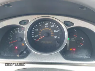 2003 Toyota Highlander z VIN JTEHF21A030137539, wystawiony jako IAAI lot #42196656 z przebiegiem 259 112 mil mil oraz . Historia ofert i sprzedaży dostępna na DreamBid. Obrazek 7.