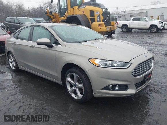 2016 Ford Fusion S with VIN 3FA6P0G78GR138247, listed as a IAAI auction lot 41570370 with 137,922 mi miles. Bid and sale history available at carsss.com. Image 1.