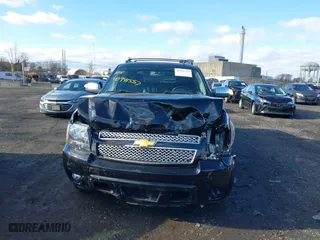 2012 Chevrolet Avalanche LT with VIN 3GNTKFE77CG228522, listed as a IAAI auction lot 40941557 with 166,954 mi miles. Bid and sale history available at carsss.com. Image 6.