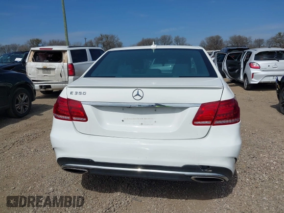 2014 Mercedes-Benz E-Class E 350 Sport with VIN WDDHF5KB6EA900342, listed as a IAAI auction lot 41697608 with 157,330 mi miles. Bid and sale history available at carsss.com. Image 16.