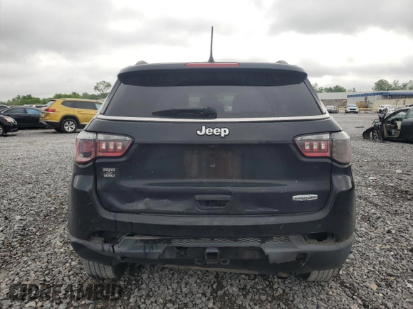 2018 Jeep Compass Latitude z VIN 3C4NJCBB6JT136804, wystawiony jako Copart lot #54146235 z przebiegiem 71 436 mil mil oraz Szkoda całkowita • Salvage title. Historia ofert i sprzedaży dostępna na DreamBid. Obrazek 6.