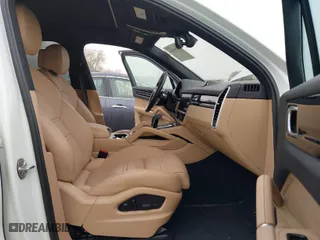 2023 Porsche Cayenne with VIN WP1AA2AY1PDA09213, listed as a IAAI auction lot 40795024 with 22,522 mi miles. Bid and sale history available at carsss.com. Image 5.