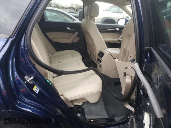 2018 Audi Q5 Premium with VIN WA1ANAFY9J2031210, listed as a Copart auction lot 32058362 with 53,367 mi miles. Bid and sale history available at carsss.com. Image 6.