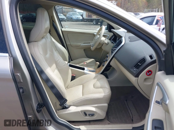 2011 Volvo XC60 3.0T с VIN YV4902DZXB2189062, выставлен на аукционе IAAI как лот 42091241 с пробегом 180 008 миль миль и . История ставок и продаж доступна на DreamBid. Изображение 5.