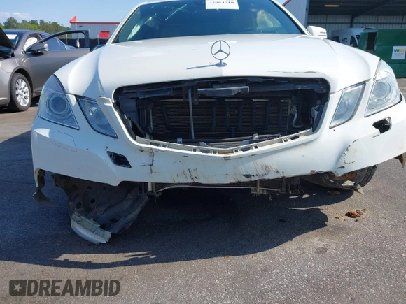 2010 Mercedes-Benz E 350 Luxury with VIN WDDHF5GB7AA092392, listed as a IAAI auction lot 42064710 with 174,292 mi miles and . Bid and sale history available at carsss.com. Image 6.