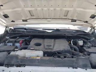 2022 Toyota Tundra with VIN 5TFKB5CDXNX001458, listed as a IAAI auction lot 42640278 with 51,718 mi miles and . Bid and sale history available at DreamBid. Image 10.