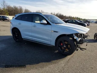 2018 Jaguar F-PACE S with VIN SADCM2FV8JA288365, listed as a Copart auction lot 84255144 with 96,772 mi miles and Non Repairable. Bid and sale history available at carsss.com. Image 4.