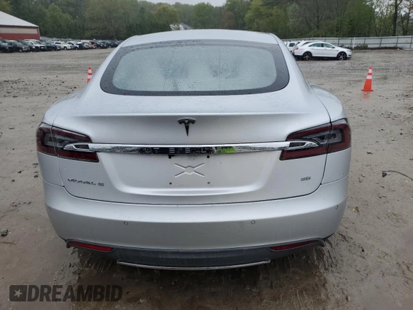 2014 Tesla Model S 60 z VIN 5YJSA1H10EFP55828, wystawiony jako Copart lot #56135145 z przebiegiem 161 317 mil mil oraz Czysty tytuł • Clean title. Historia ofert i sprzedaży dostępna na DreamBid. Obrazek 6.