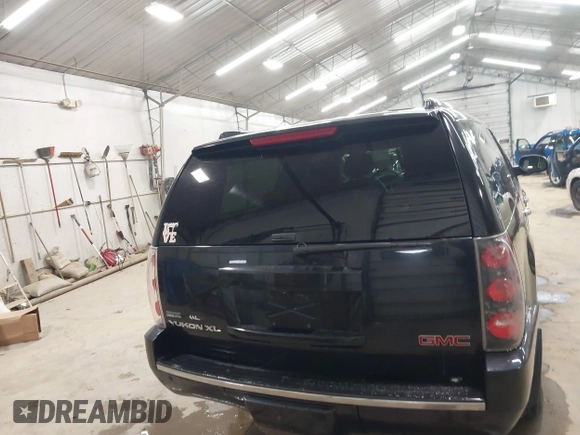 2012 GMC Yukon XL Denali with VIN 1GKS2MEF9CR323393, listed as a IAAI auction lot 41983097 with Not Provided miles. Bid and sale history available at carsss.com. Image 16.