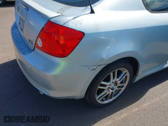 2005 Scion tC z VIN JTKDE177450055224, wystawiony jako IAAI lot #41993183 z przebiegiem 82 697 mil mil oraz . Historia ofert i sprzedaży dostępna na DreamBid. Obrazek 6.