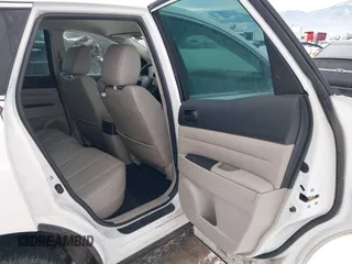 2010 Mazda CX-7 Touring with VIN JM3ER4W32A0339081, listed as a IAAI auction lot 41295152 with 111,909 mi miles. Bid and sale history available at carsss.com. Image 8.