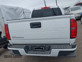 2021 Chevrolet Colorado 2WD Work Truck z VIN 1GCGSBEA2M1184525, wystawiony jako IAAI lot #41555605 z przebiegiem 35 847 mil mil oraz . Historia ofert i sprzedaży dostępna na DreamBid. Obrazek 17.