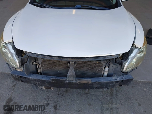 2014 Nissan Maxima SV z VIN 1N4AA5AP5EC482907, wystawiony jako IAAI lot #41885801 z przebiegiem 186 364 mil mil oraz . Historia ofert i sprzedaży dostępna na DreamBid. Obrazek 6.