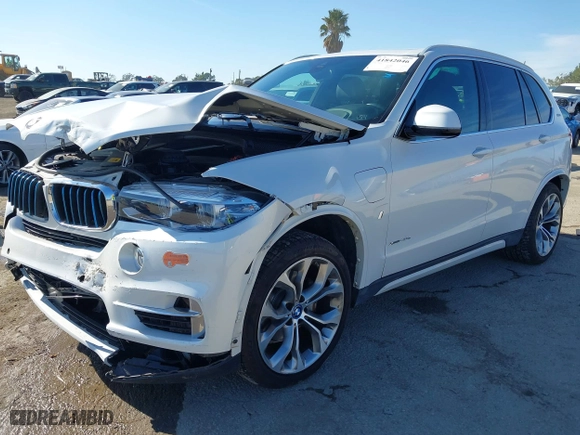 2018 BMW X5 xDrive40e iPerformance with VIN 5UXKT0C53J0W00910, listed as a IAAI auction lot 41842046 with 48,838 mi miles. Bid and sale history available at carsss.com. Image 21.