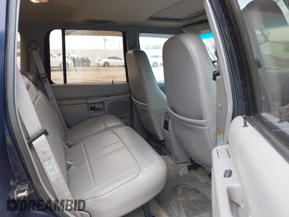 1995 Ford Explorer Eddie Bauer with VIN 1FMDU32X2SUB15613, listed as a IAAI auction lot 41863671 with 121,584 mi miles and . Bid and sale history available at DreamBid. Image 8.
