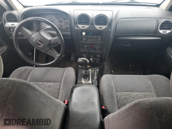 2005 GMC Envoy SLE with VIN 1GKDT13S252165382, listed as a Copart auction lot 62449393 with 199,563 mi miles and Non Repairable. Bid and sale history available at carsss.com. Image 8.