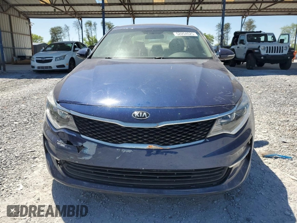 2018 Kia Optima LX z VIN 5XXGT4L39JG273618, wystawiony jako Copart lot #52204025 z przebiegiem 64 851 mil mil oraz Szkoda całkowita • Salvage title. Historia ofert i sprzedaży dostępna na DreamBid. Obrazek 5.