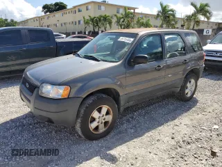 2003 Ford Escape XLS Popular with VIN 1FMYU02173KC25646, listed as a Copart auction lot 76775704 with 271,012 mi miles and Salvage Title. Bid and sale history available at carsss.com. Image 1.