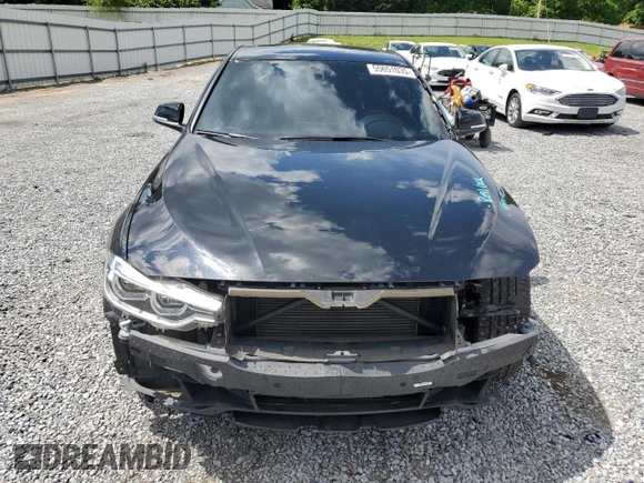 2017 BMW 3 Series 330i xDrive z VIN WBA8D9C33HA005326, wystawiony jako Copart lot #55651035 z przebiegiem 32 829 mil mil oraz Szkoda całkowita • Salvage title. Historia ofert i sprzedaży dostępna na DreamBid. Obrazek 5.