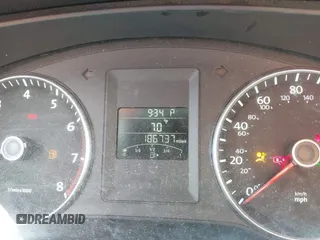2013 Volkswagen Jetta SE с VIN 3VWDP7AJ1DM372752, выставлен на аукционе IAAI как лот 42380204 с пробегом 186 737 миль миль и . История ставок и продаж доступна на DreamBid. Изображение 7.