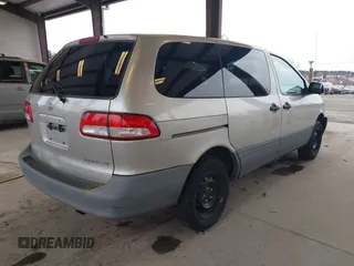 2001 Toyota Sienna CE with VIN 4T3ZF19C31U393059, listed as a IAAI auction lot 41809583 with 237,250 mi miles. Bid and sale history available at carsss.com. Image 4.