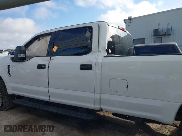 2018 Ford F-250 XL with VIN 1FT7W2B61JEB72858, listed as a IAAI auction lot 42517018 with 193,390 mi miles and . Bid and sale history available at DreamBid. Image 14.