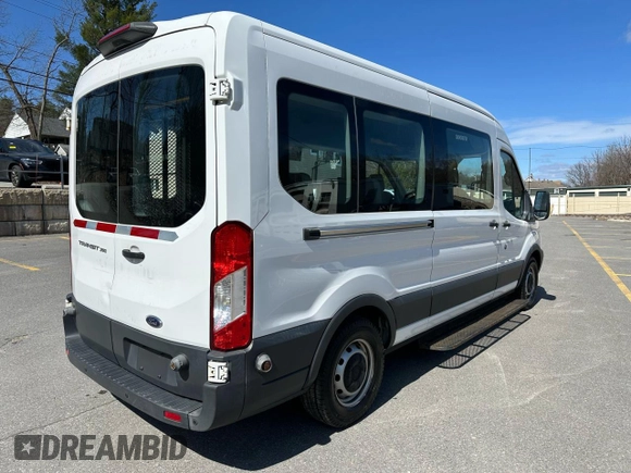 2018 Ford Transit Passenger XL z VIN 1FBZX2CM7JKA76872, wystawiony jako Copart lot #51631945 z przebiegiem 270 145 mil mil oraz Czysty tytuł • Clean title. Historia ofert i sprzedaży dostępna na DreamBid. Obrazek 3.