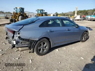 2022 Kia K5 LXS with VIN 5XXG14J22NG152757, listed as a Copart auction lot 45002155 with 73,421 mi miles and Salvage Title. Bid and sale history available at carsss.com. Image 3.