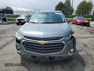 2018 Chevrolet Traverse LT Cloth z VIN 1GNERGKW9JJ170589, wystawiony jako Copart lot #55987725 z przebiegiem 125 818 mil mil oraz Szkoda całkowita • Salvage title. Historia ofert i sprzedaży dostępna na DreamBid. Obrazek 5.