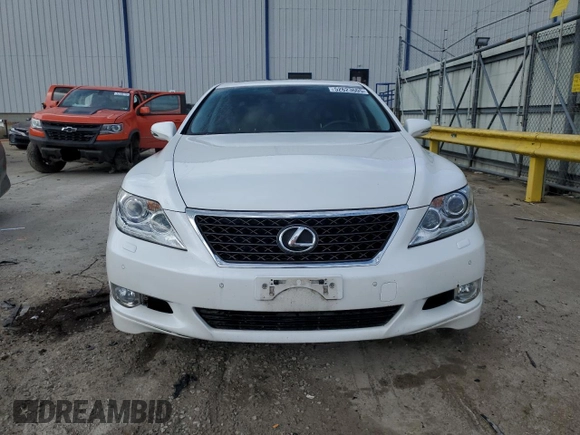 2010 Lexus LS 460 z VIN JTHBL5EFXA5097219, wystawiony jako Copart lot #52623605 z przebiegiem 147 710 mil mil oraz Nie do naprawy • Non repairable. Historia ofert i sprzedaży dostępna na DreamBid. Obrazek 5.