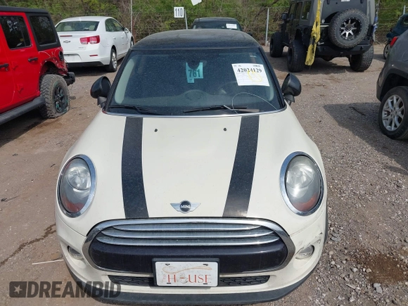 2015 MINI Hardtop with VIN WMWXM5C50FT973617, listed as a IAAI auction lot 42024129 with 94,168 mi miles and . Bid and sale history available at DreamBid. Image 6.