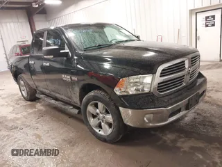 2015 Ram 1500 Big Horn z VIN 1C6RR7GT0FS574818, wystawiony jako IAAI lot #41674513 z przebiegiem 119 966 mil mil oraz . Historia ofert i sprzedaży dostępna na DreamBid. Obrazek 1.