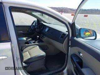 2017 Kia Sedona LX with VIN KNDMB5C18H6310158, listed as a IAAI auction lot 41808613 with 169,383 mi miles. Bid and sale history available at carsss.com. Image 5.