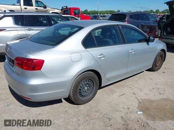 2012 Volkswagen Jetta S с VIN 3VW2K7AJ8CM306610, выставлен на аукционе IAAI как лот 42196396 с пробегом 158 597 миль миль и . История ставок и продаж доступна на DreamBid. Изображение 4.