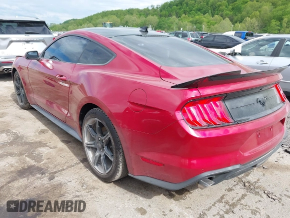 2020 Ford Mustang EcoBoost z VIN 1FA6P8TH6L5149788, wystawiony jako IAAI lot #42179624 z przebiegiem 107 520 mil mil oraz . Historia ofert i sprzedaży dostępna na DreamBid. Obrazek 3.