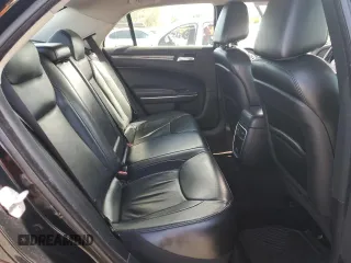 2017 Chrysler 300 Limited z VIN 2C3CCAAG7HH548384, wystawiony jako Copart lot #52694375 z przebiegiem 150 765 mil mil oraz Szkoda całkowita • Salvage title. Historia ofert i sprzedaży dostępna na DreamBid. Obrazek 10.