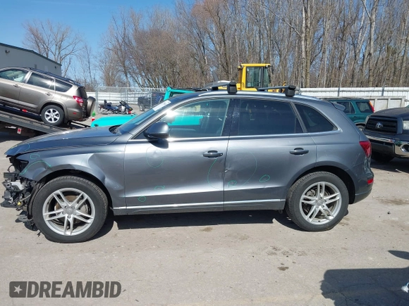 2016 Audi Q5 Premium Plus with VIN WA1L2AFP0GA008793, listed as a IAAI auction lot 41779636 with 157,442 mi miles. Bid and sale history available at carsss.com. Image 14.