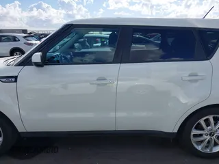 2018 Kia Soul + with VIN KNDJP3A56J7536309, listed as a IAAI auction lot 42009706 with 104,109 mi miles. Bid and sale history available at carsss.com. Image 14.