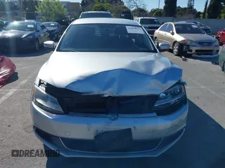 2013 Volkswagen Jetta SE with VIN 3VWDP7AJ6DM412727, listed as a IAAI auction lot 41824054 with 175,093 mi miles and . Bid and sale history available at DreamBid. Image 12.