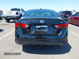 2022 Nissan Altima SV z VIN 1N4BL4DVXNN351088, wystawiony jako IAAI lot #42072706 z przebiegiem 83 496 mil mil oraz . Historia ofert i sprzedaży dostępna na DreamBid. Obrazek 16.