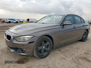 2013 BMW 3 Series 328i z VIN WBA3A5G51DNP19840, wystawiony jako Copart lot #57788135 z przebiegiem 127 848 mil mil oraz Czysty tytuł • Clean title. Historia ofert i sprzedaży dostępna na DreamBid. Obrazek 1.