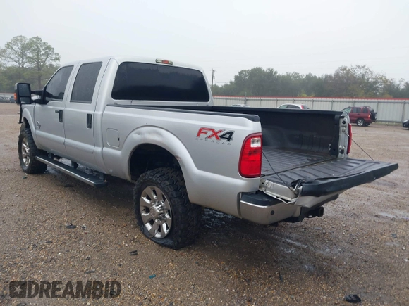 2016 Ford F-250 Lariat z VIN 1FT7W2BT7GEA48687, wystawiony jako IAAI lot #41023657 z przebiegiem 130 443 mil mil oraz . Historia ofert i sprzedaży dostępna na DreamBid. Obrazek 3.