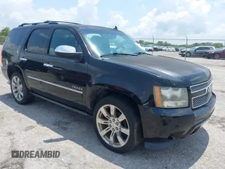 2011 Chevrolet Tahoe LTZ z VIN 1GNSCCE03BR110475, wystawiony jako IAAI lot #42225428 z przebiegiem 247 180 mil mil oraz . Historia ofert i sprzedaży dostępna na DreamBid. Obrazek 1.
