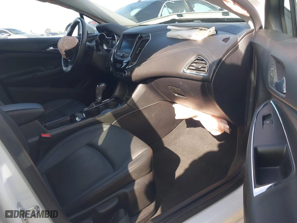 2019 Chevrolet Cruze Premier with VIN 1G1BF5SM6K7114379, listed as a IAAI auction lot 41425240 with 37,965 mi miles. Bid and sale history available at carsss.com. Image 5.